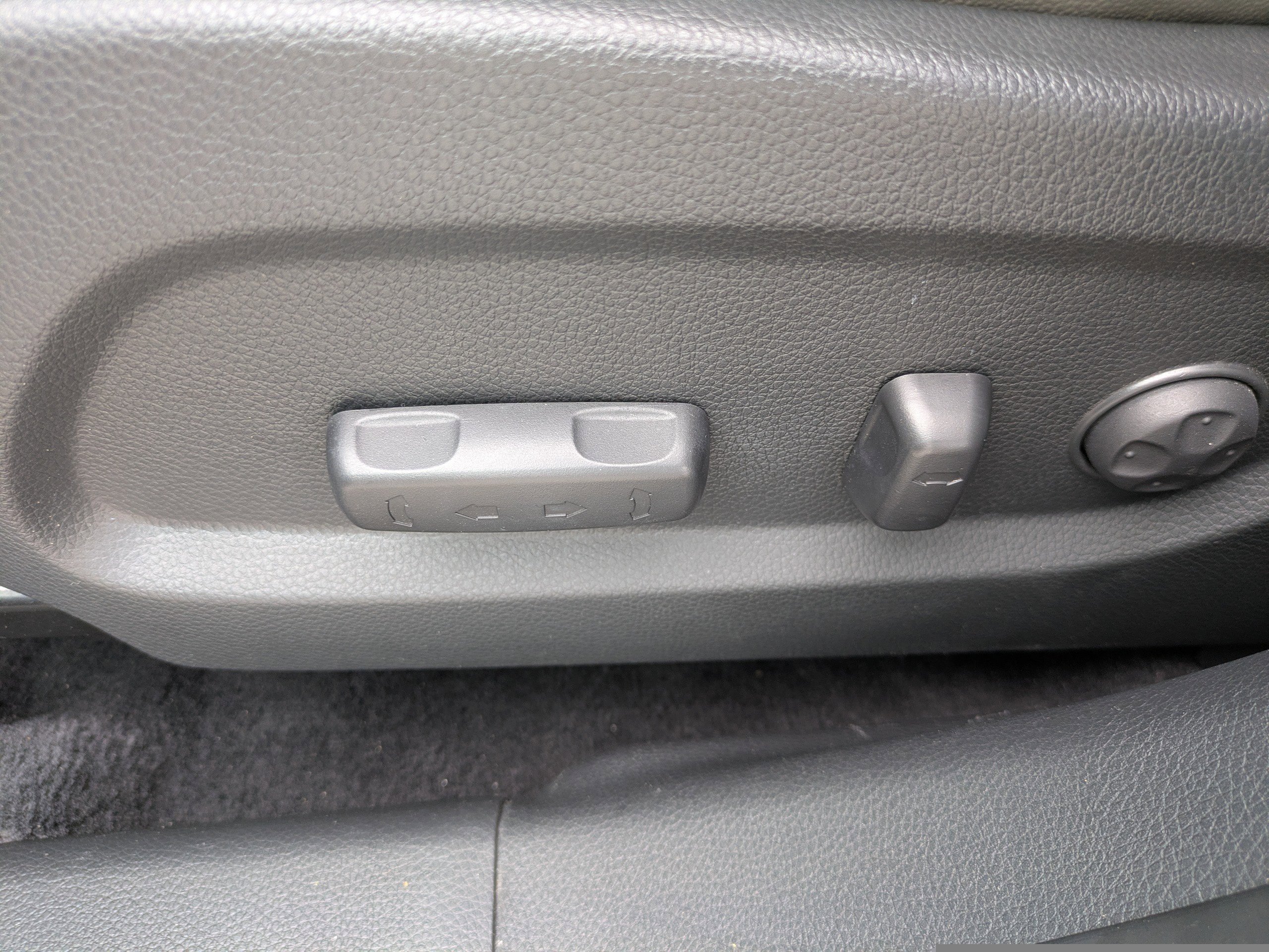 Used 2019 Hyundai Santa Fe XL image 20