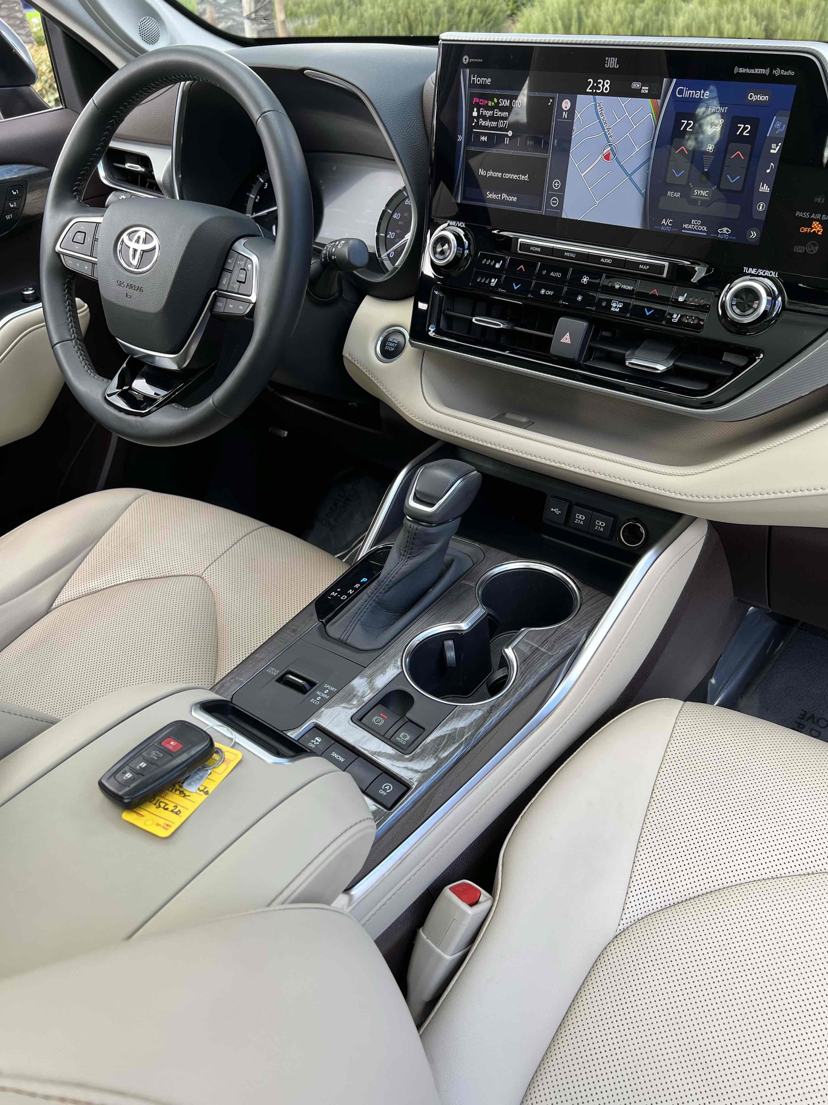 Used 2020 Toyota Highlander Platinum image 32