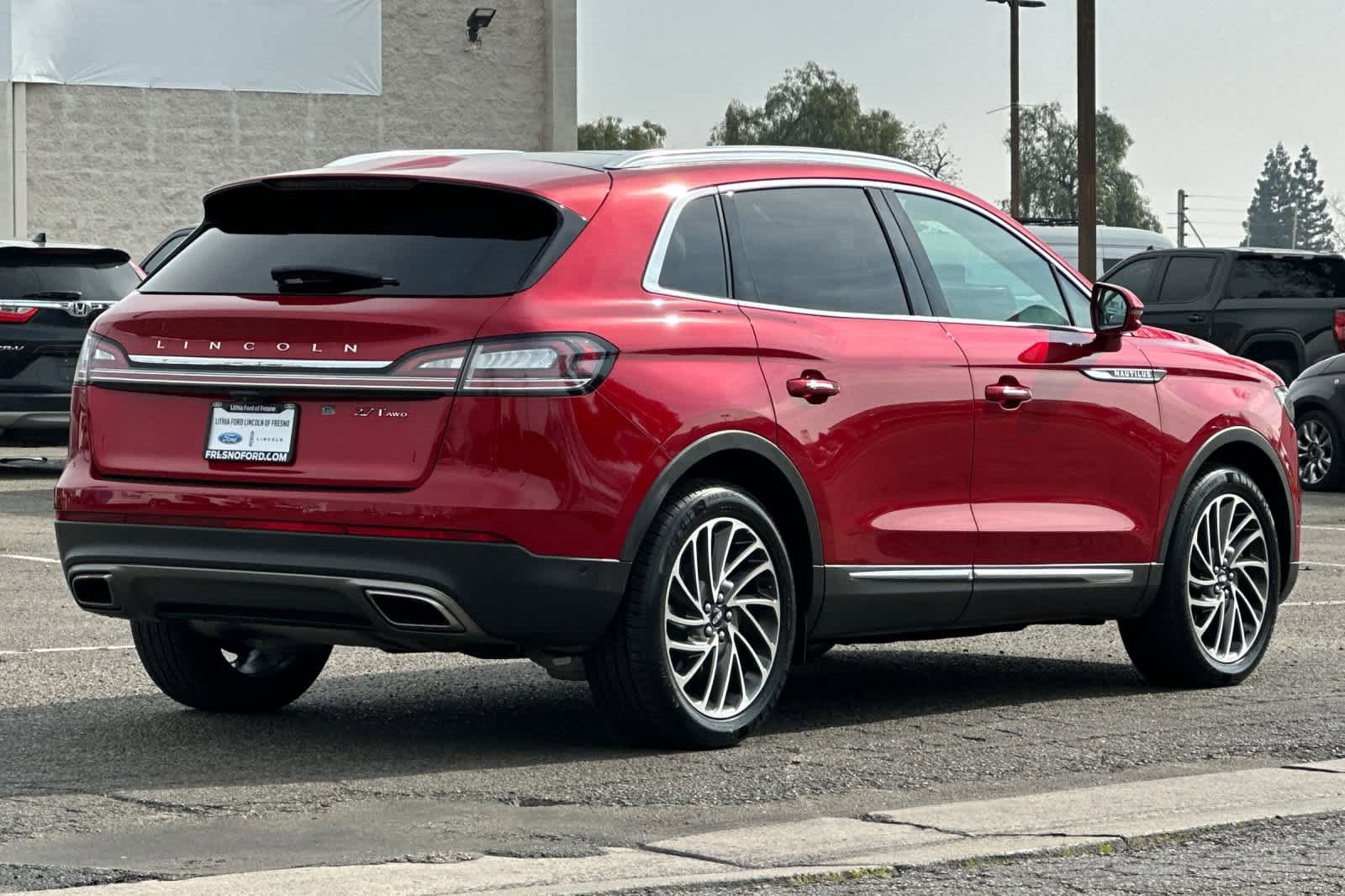 Certified 2020 Lincoln Nautilus Reserve image 2