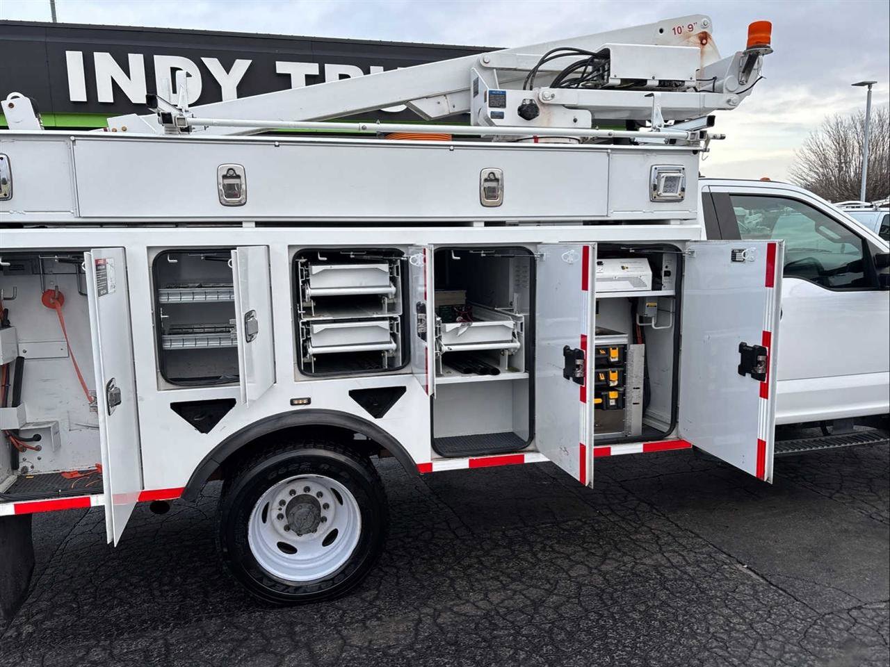 Used 2019 Ford F550 2WD Regular Cab Super Duty image 13