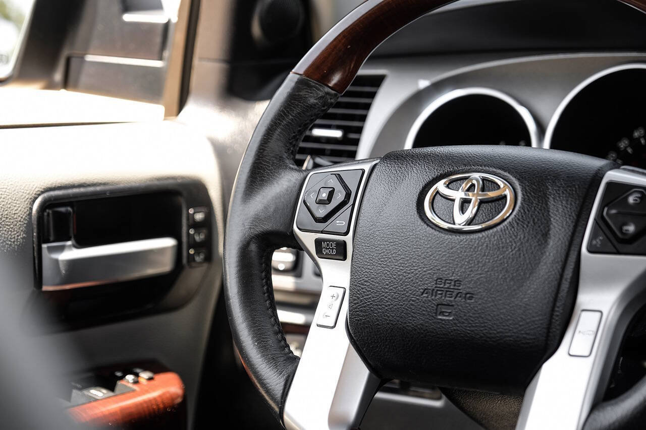 Used 2017 Toyota Sequoia Platinum AWD/4WD image 19