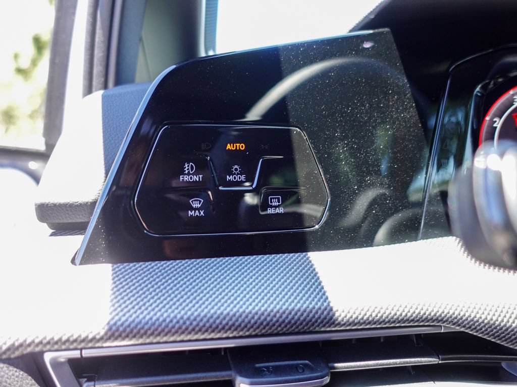 New 2026 Volkswagen GTI SE FWD image 16