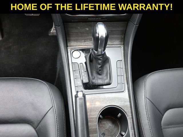 Used 2017 Volkswagen Passat 1.8T SEL Premium image 34