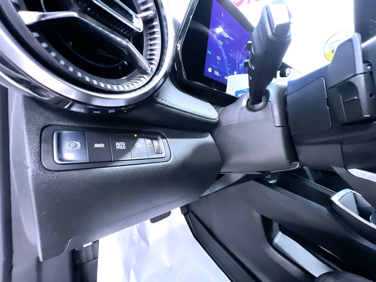 Used 2025 Chevrolet Equinox LT w/ Safety and Technology Package AWD/4WD image 16
