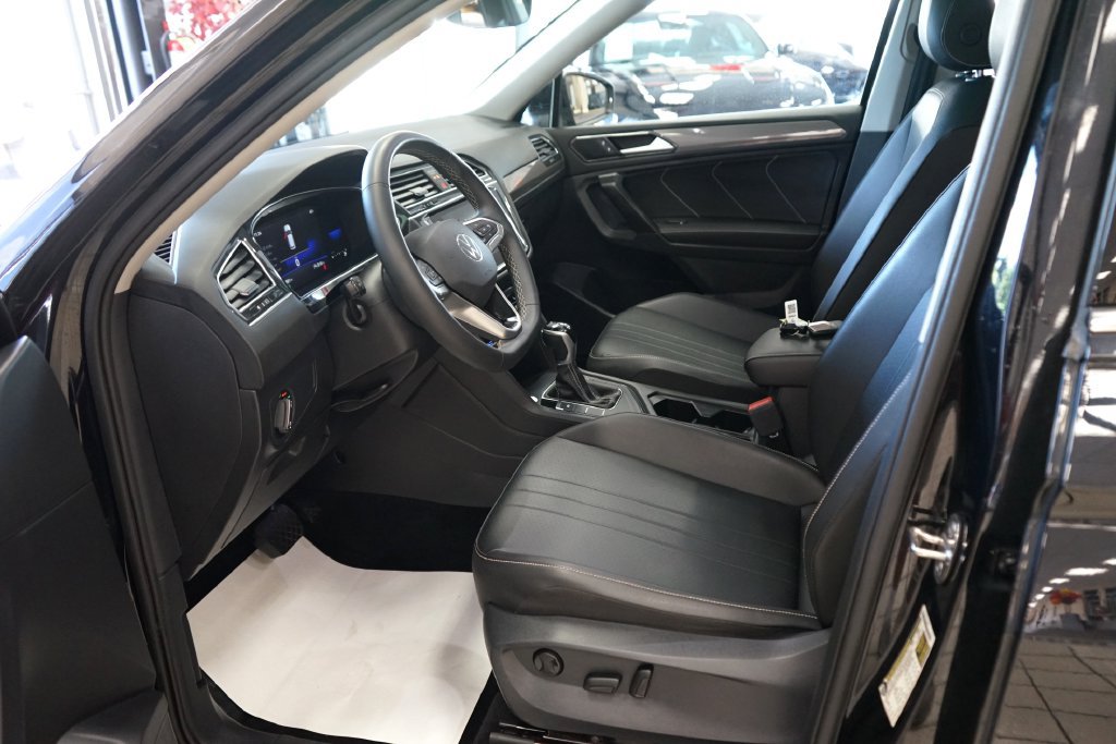 Used 2022 Volkswagen Tiguan SE FWD image 24