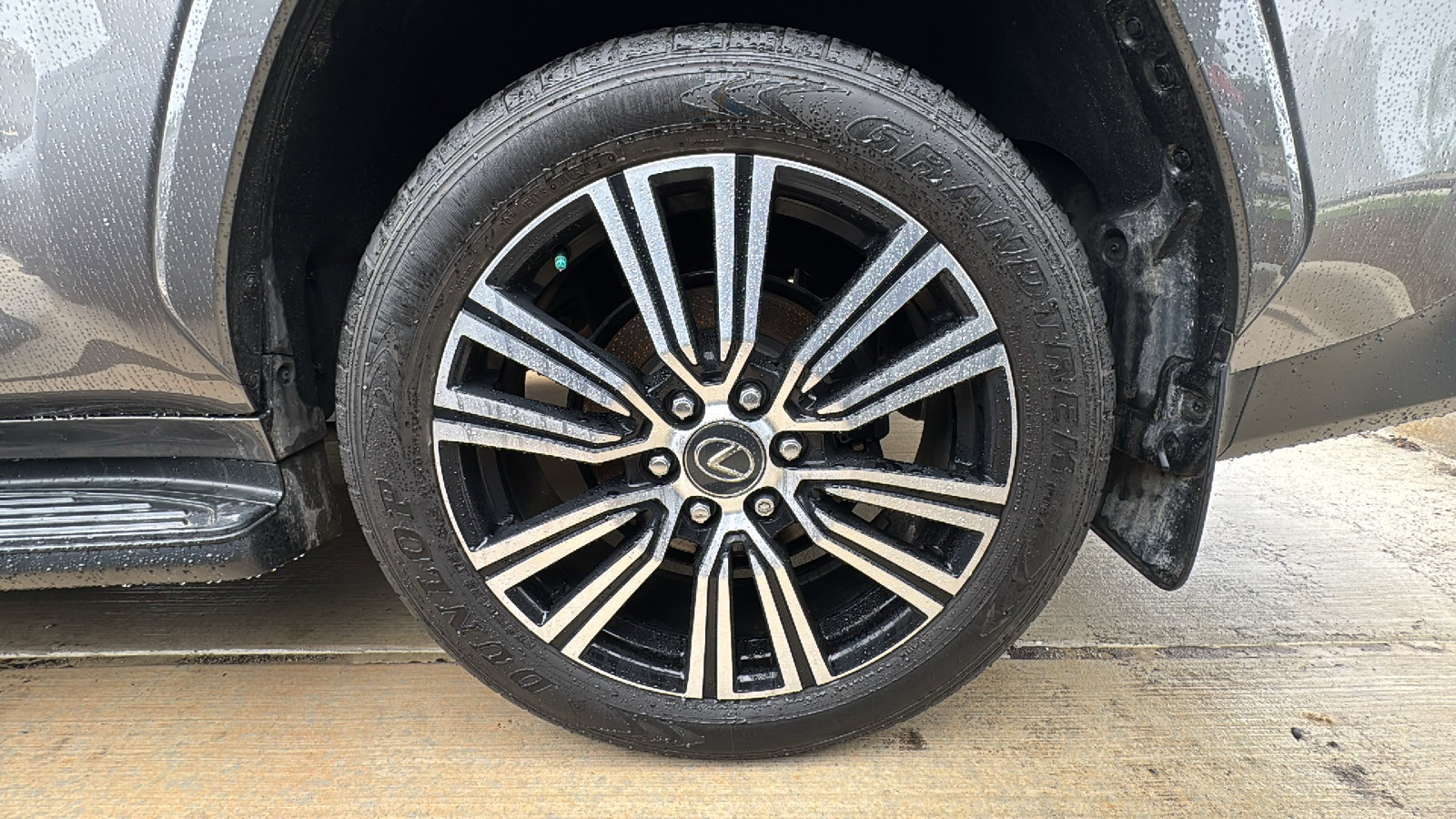 Used 2024 Lexus LX 600 4WD w/ Luxury Package image 20