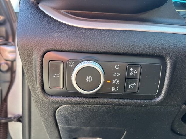 Used 2022 Ford Explorer XLT w/ Equipment Group 202A image 25