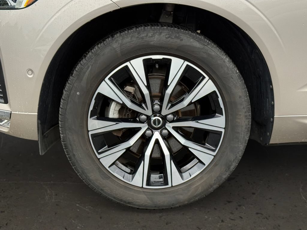 Certified 2023 Volvo XC60 B5 Plus w/ Climate Package AWD/4WD image 29