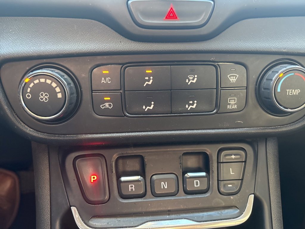 Used 2020 GMC Terrain SLE image 10