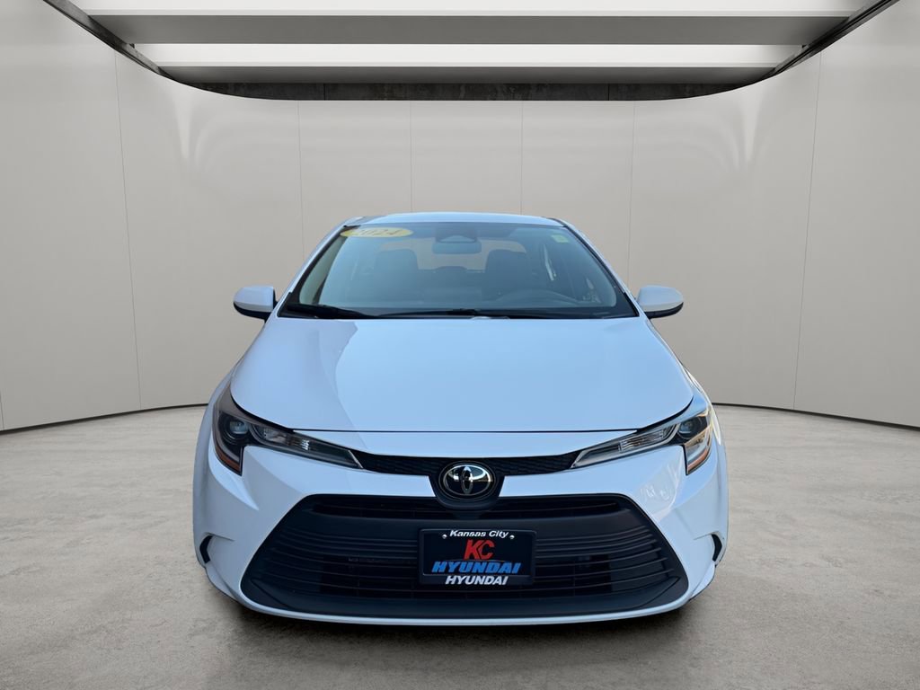 Used 2024 Toyota Corolla LE image 8