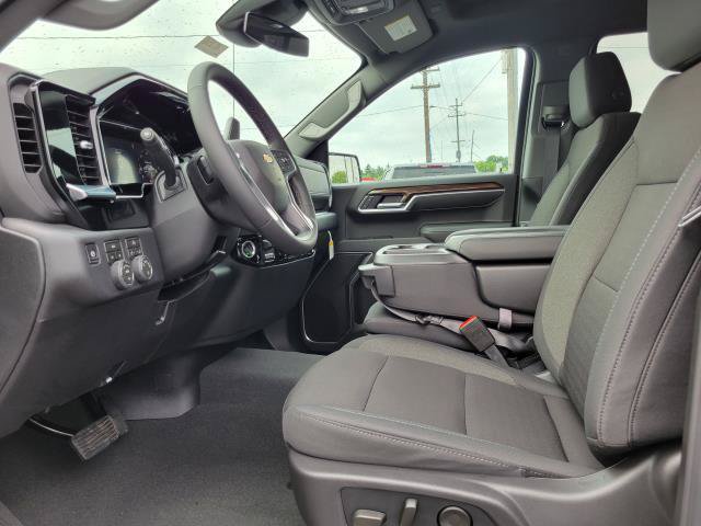 New 2026 Chevrolet Silverado 1500 LT w/ LPO, Dark Essentials Package AWD/4WD image 8
