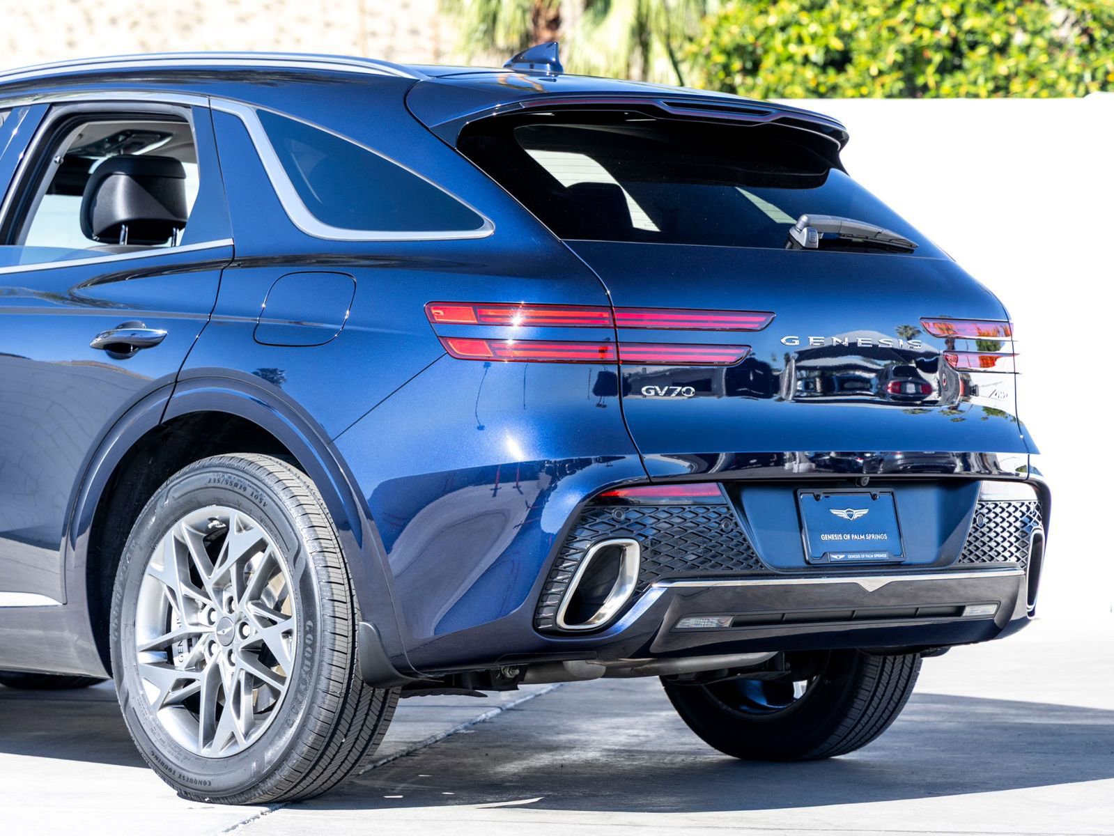 Used 2023 Genesis GV70 2.5T w/ Select Package AWD/4WD image 8