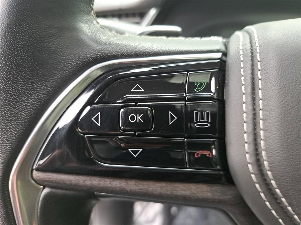 Used 2022 Jeep Grand Cherokee L Overland w/ Luxury Tech Group IV image 19