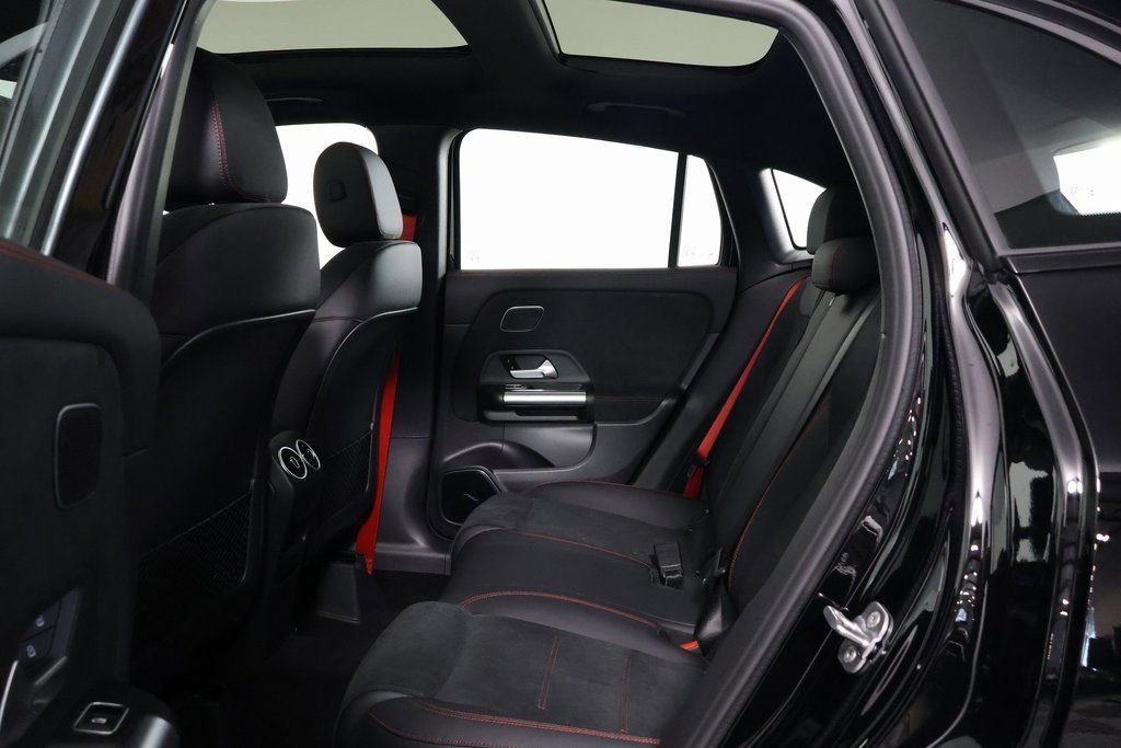 New 2026 Mercedes-Benz GLA 35 AMG 4MATIC image 6