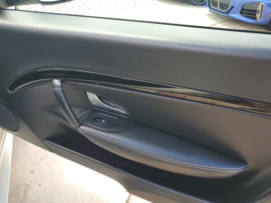 Used 2016 Maserati GranTurismo Sport image 14