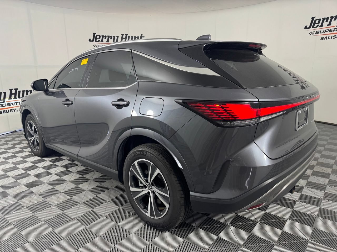Used 2025 Lexus RX 350 Premium FWD image 9