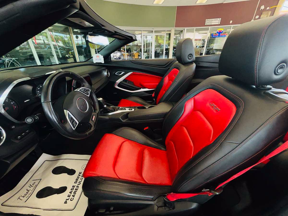 Used 2016 Chevrolet Camaro SS RWD image 28
