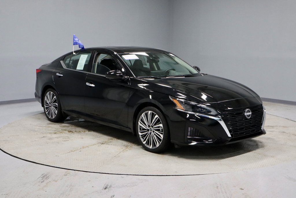 Certified 2025 Nissan Altima 2.5 SL image 1