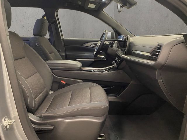 Used 2024 Chevrolet Traverse LT image 20