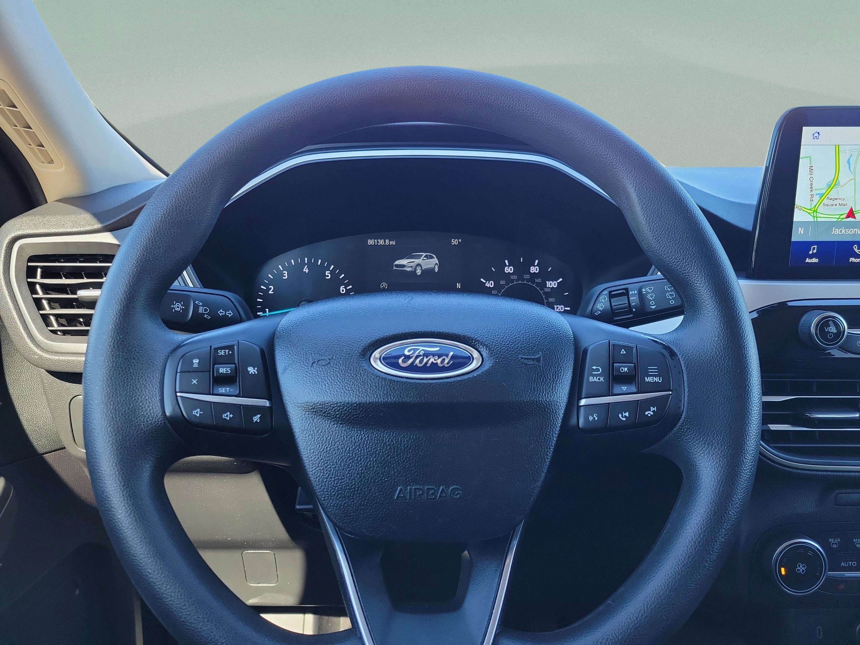 Used 2020 Ford Escape SE image 10