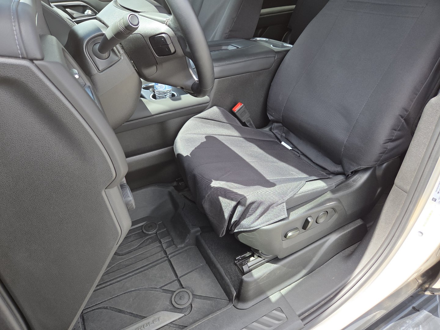 Used 2023 Chevrolet Suburban LS w/ Driver Alert Package RWD image 21
