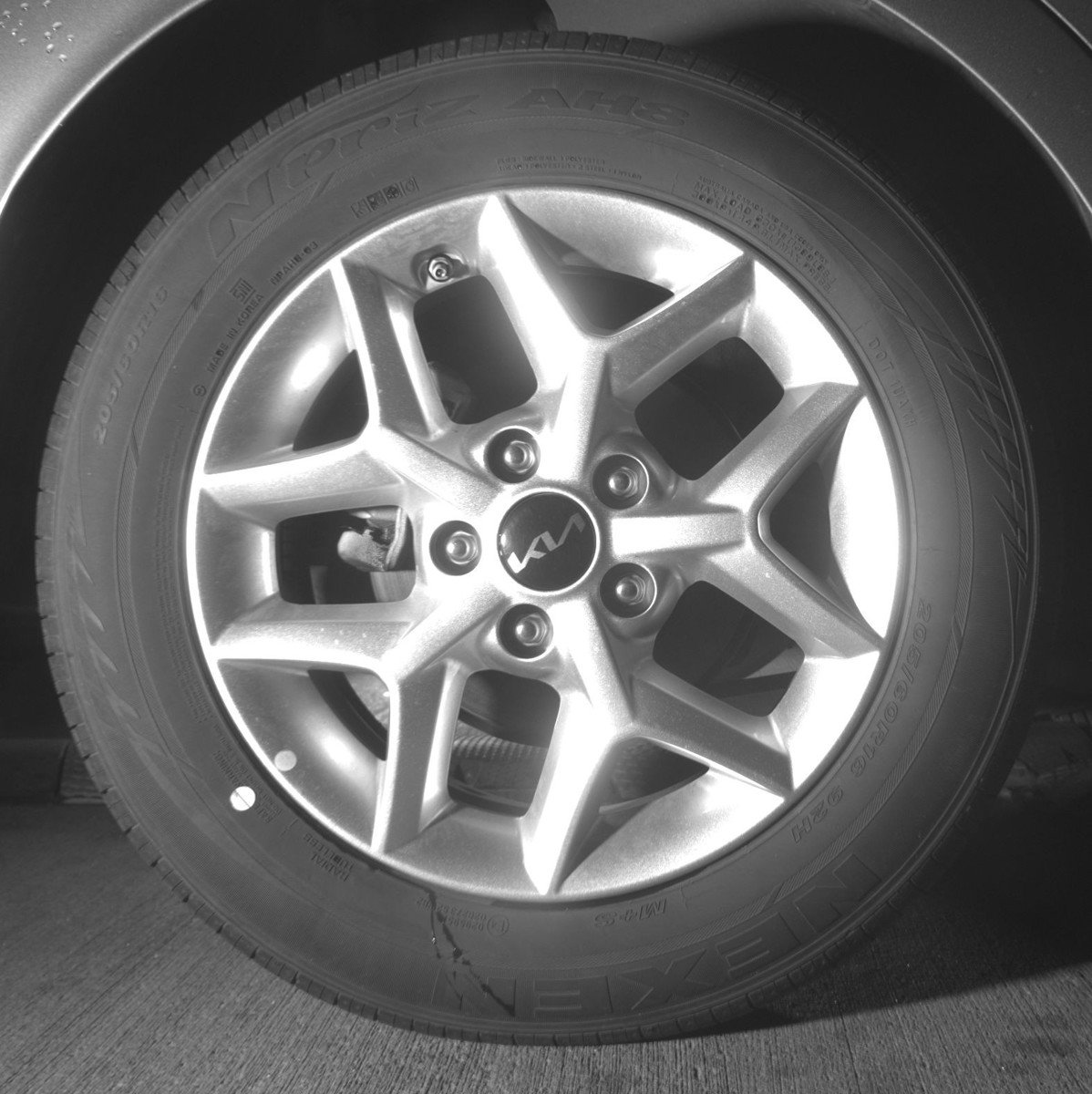Used 2025 Kia Soul LX w/ LX Technology Package FWD image 14
