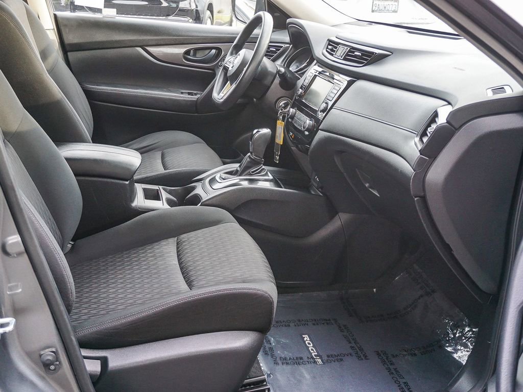 Used 2019 Nissan Rogue S image 13