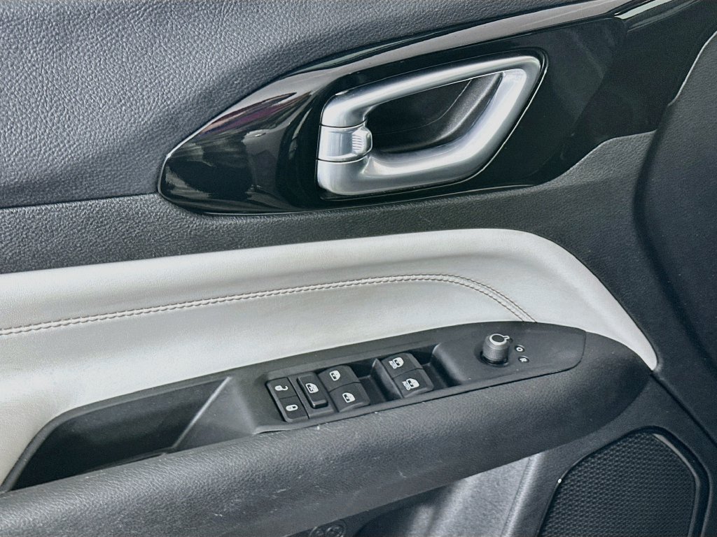 Certified 2023 Jeep Compass Limited AWD/4WD image 26