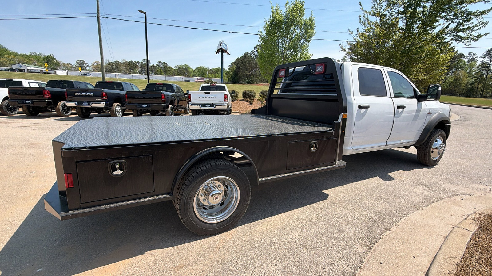 New 2026 RAM 4500 Tradesman w/ Chrome Appearance Group AWD/4WD image 8