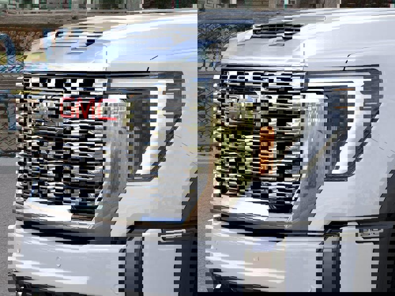 New 2026 GMC Sierra 2500 Denali w/ Denali Reserve Package image 13