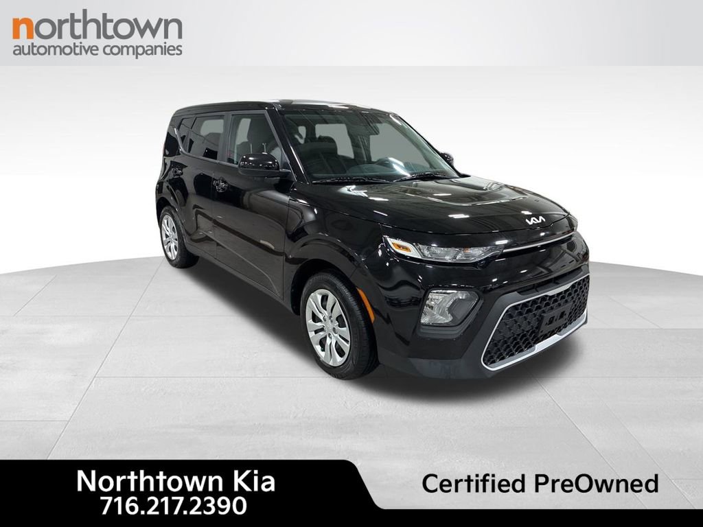 Used 2022 Kia Soul LX image 3