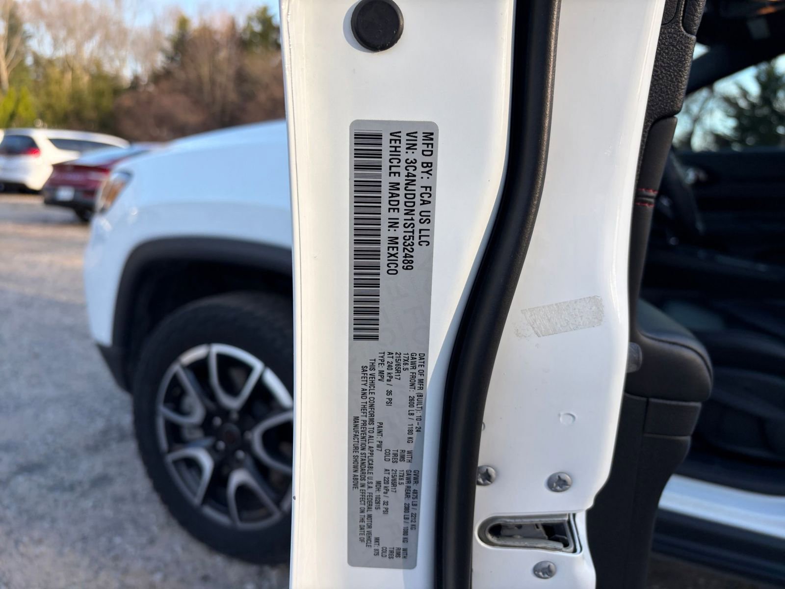 Used 2025 Jeep Compass Trailhawk image 28