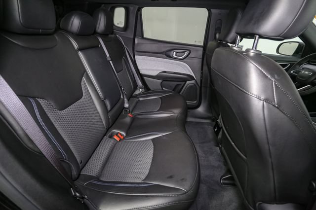 Used 2023 Jeep Compass Latitude w/ Convenience Group AWD/4WD image 20