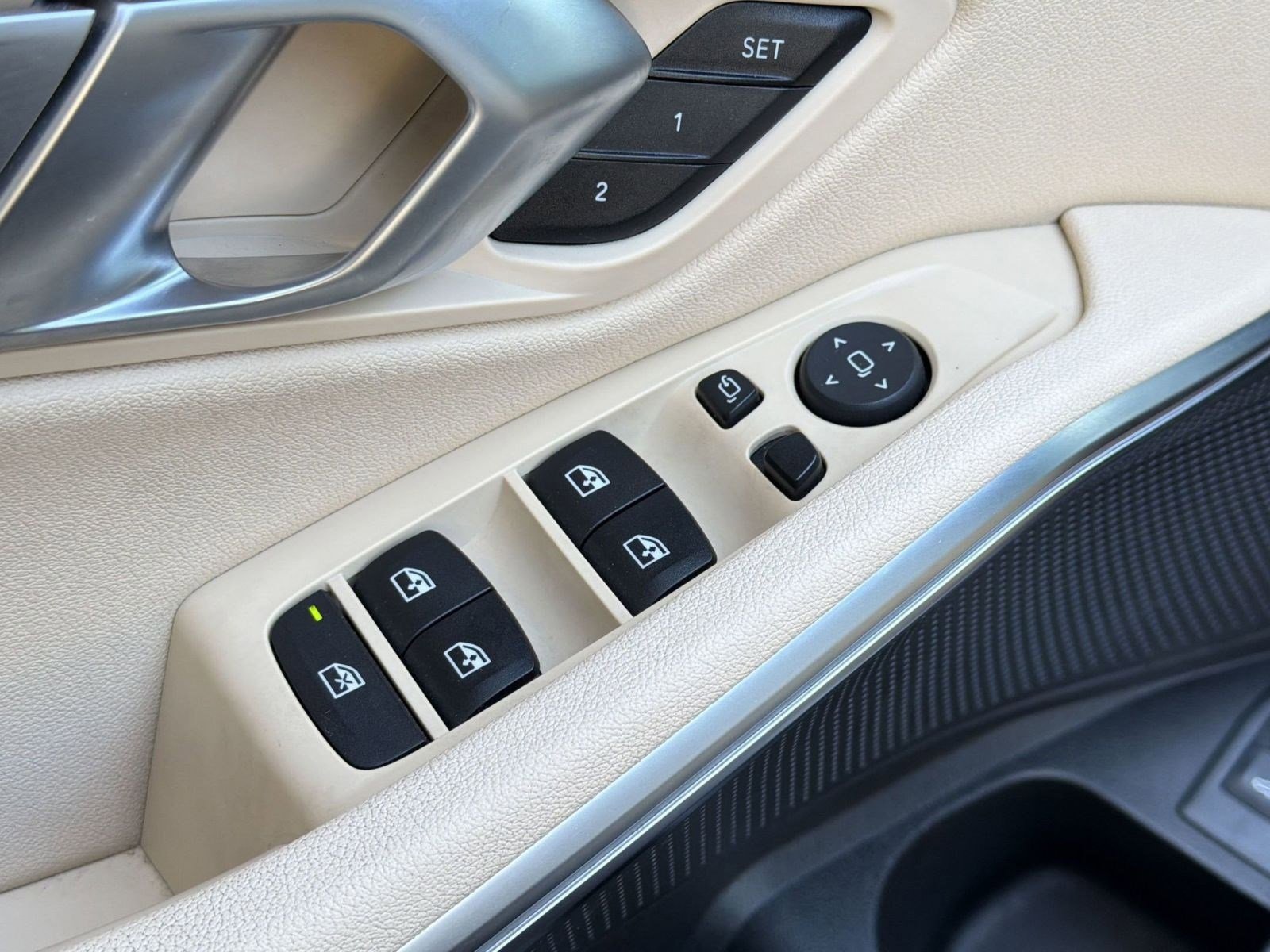 Used 2021 BMW 330i xDrive Sedan w/ Convenience Package image 21