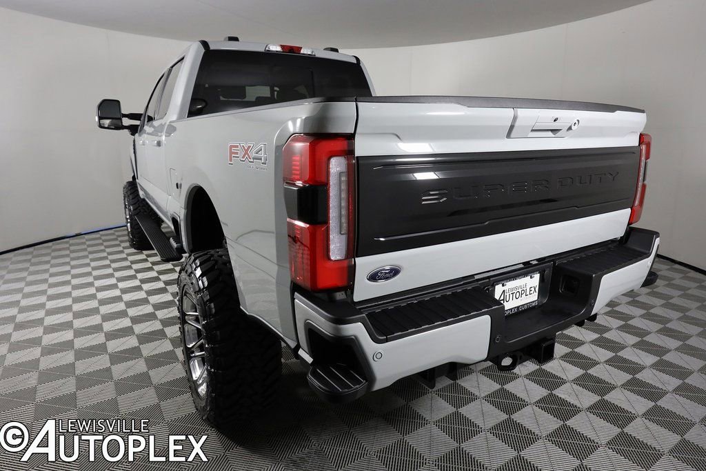 Used 2025 Ford F250 Platinum image 8