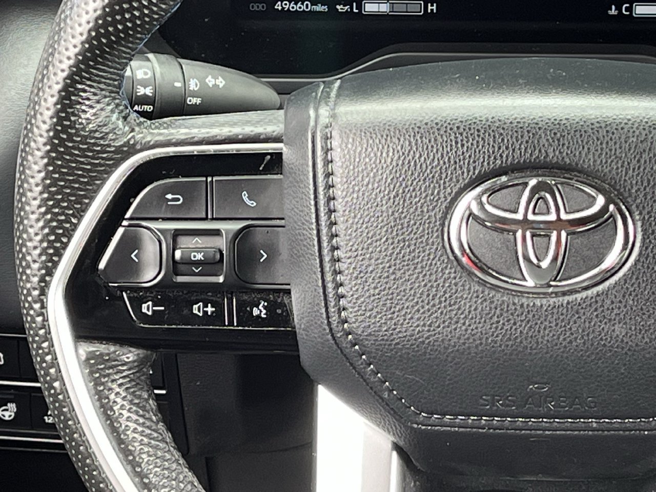 Used 2024 Toyota Tundra Platinum AWD/4WD image 11