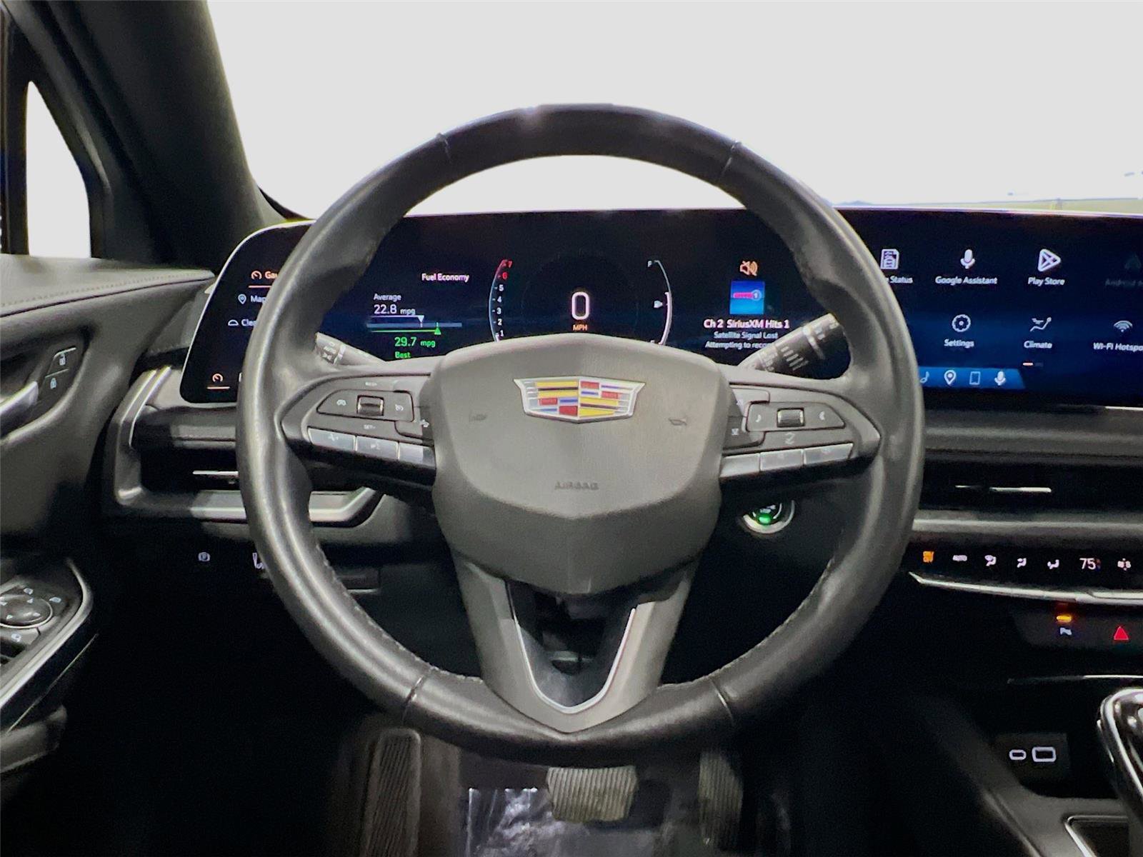 Used 2025 Cadillac XT4 Premium Luxury image 12