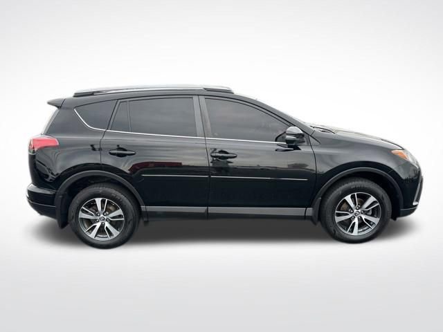Used 2018 Toyota RAV4 XLE w/ Plus Extra Value Package AWD/4WD image 6