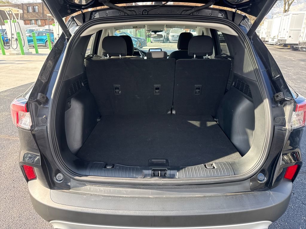 Used 2022 Ford Escape SE w/ Convenience Package FWD image 12
