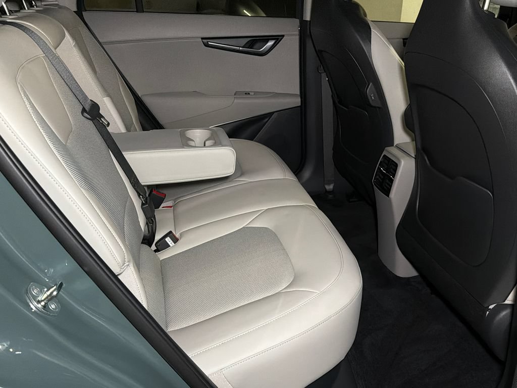 Certified 2023 Kia Niro Wind FWD image 16