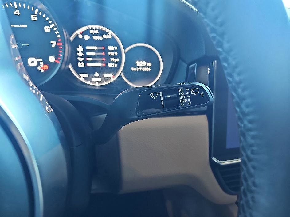 Used 2022 Porsche Cayenne image 21