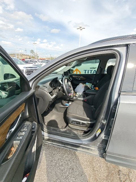 Used 2021 GMC Terrain SLE w/ Driver Convenience Package image 9