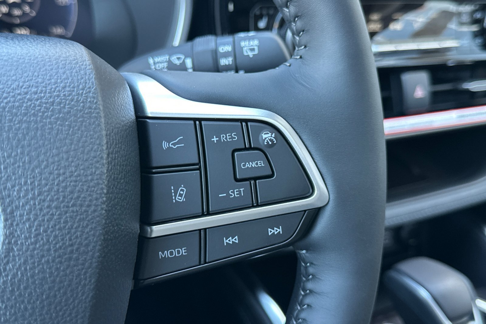 New 2026 Toyota Highlander Limited AWD/4WD image 28