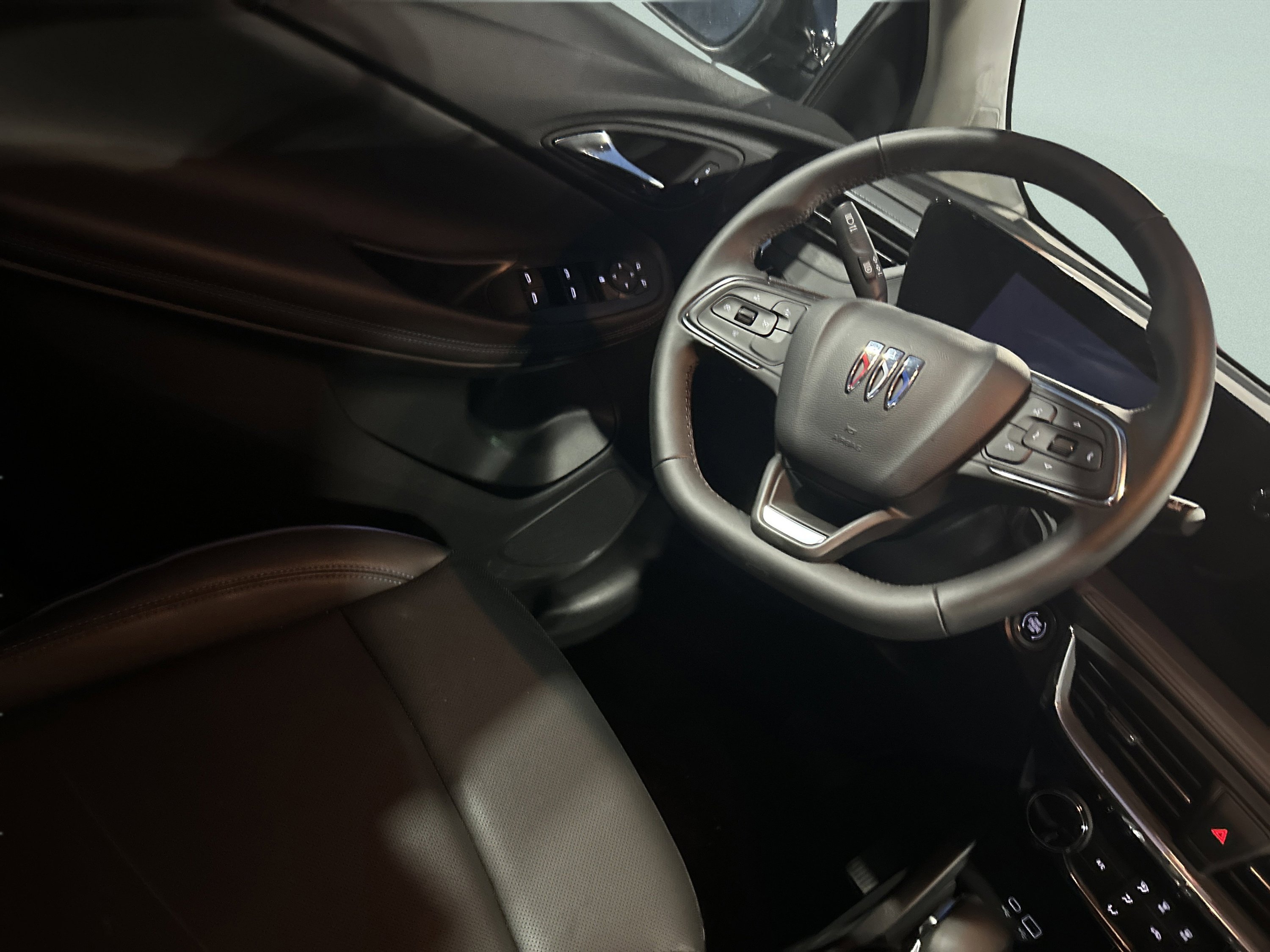 Used 2025 Buick Encore GX Sport Touring image 35