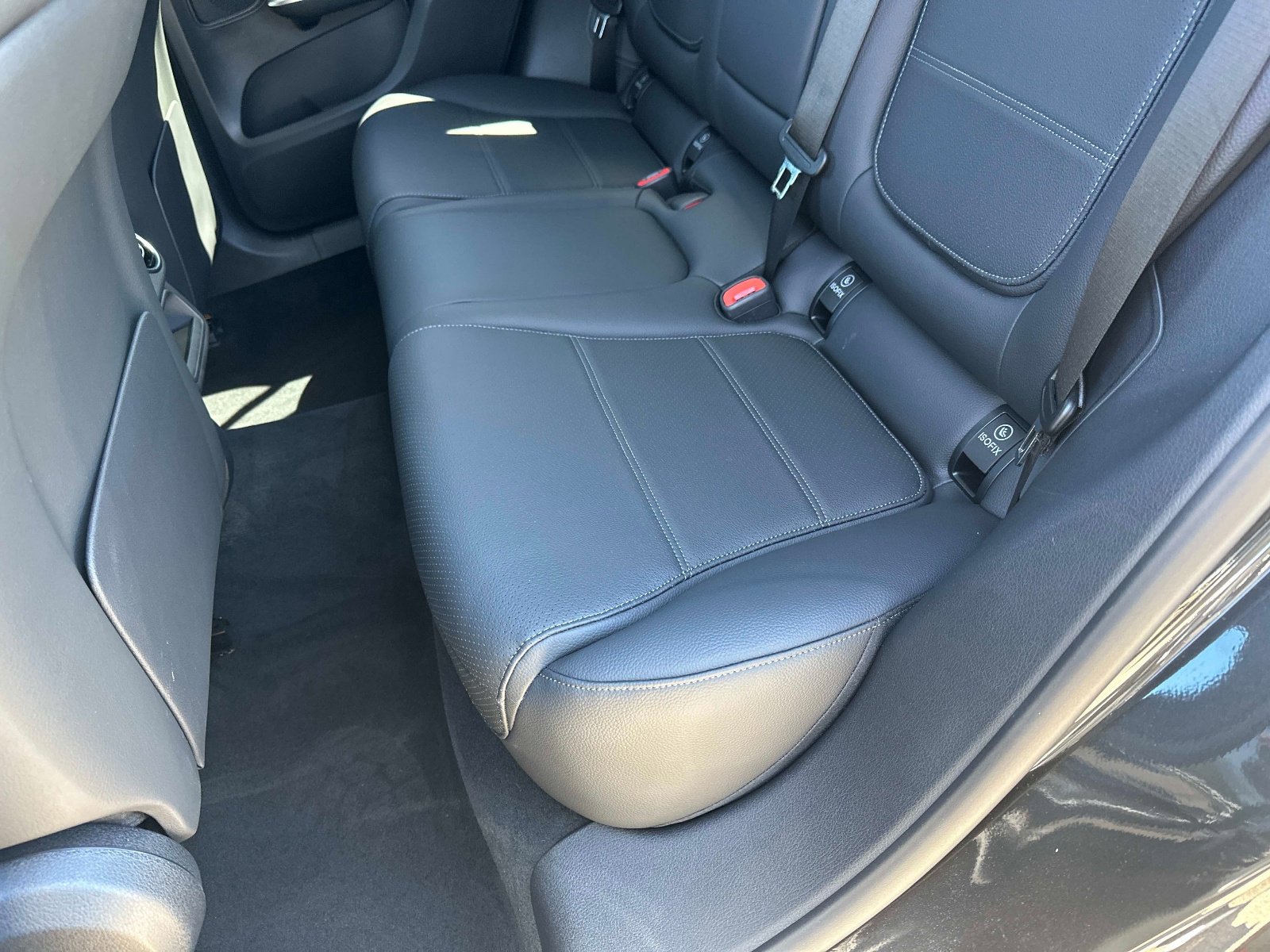 Used 2026 Mercedes-Benz GLC 350e 4MATIC image 13