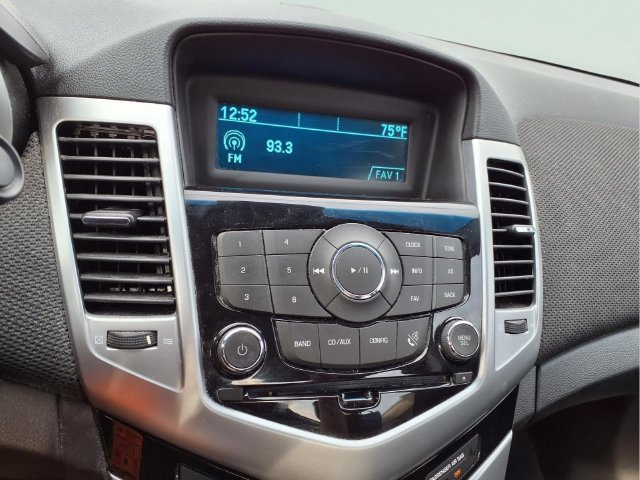 Used 2012 Chevrolet Cruze LT FWD image 4