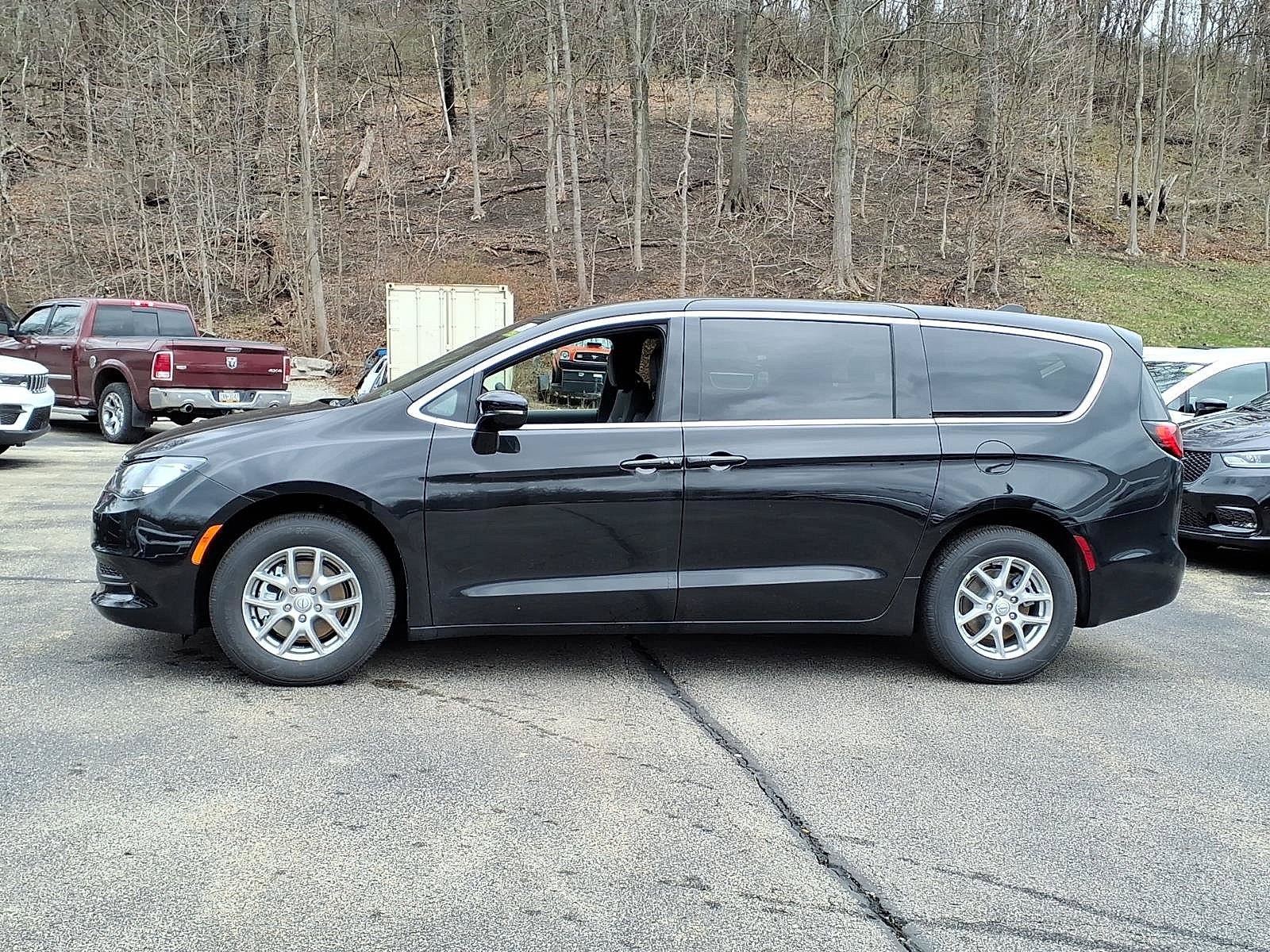New 2026 Chrysler Voyager LX FWD image 2