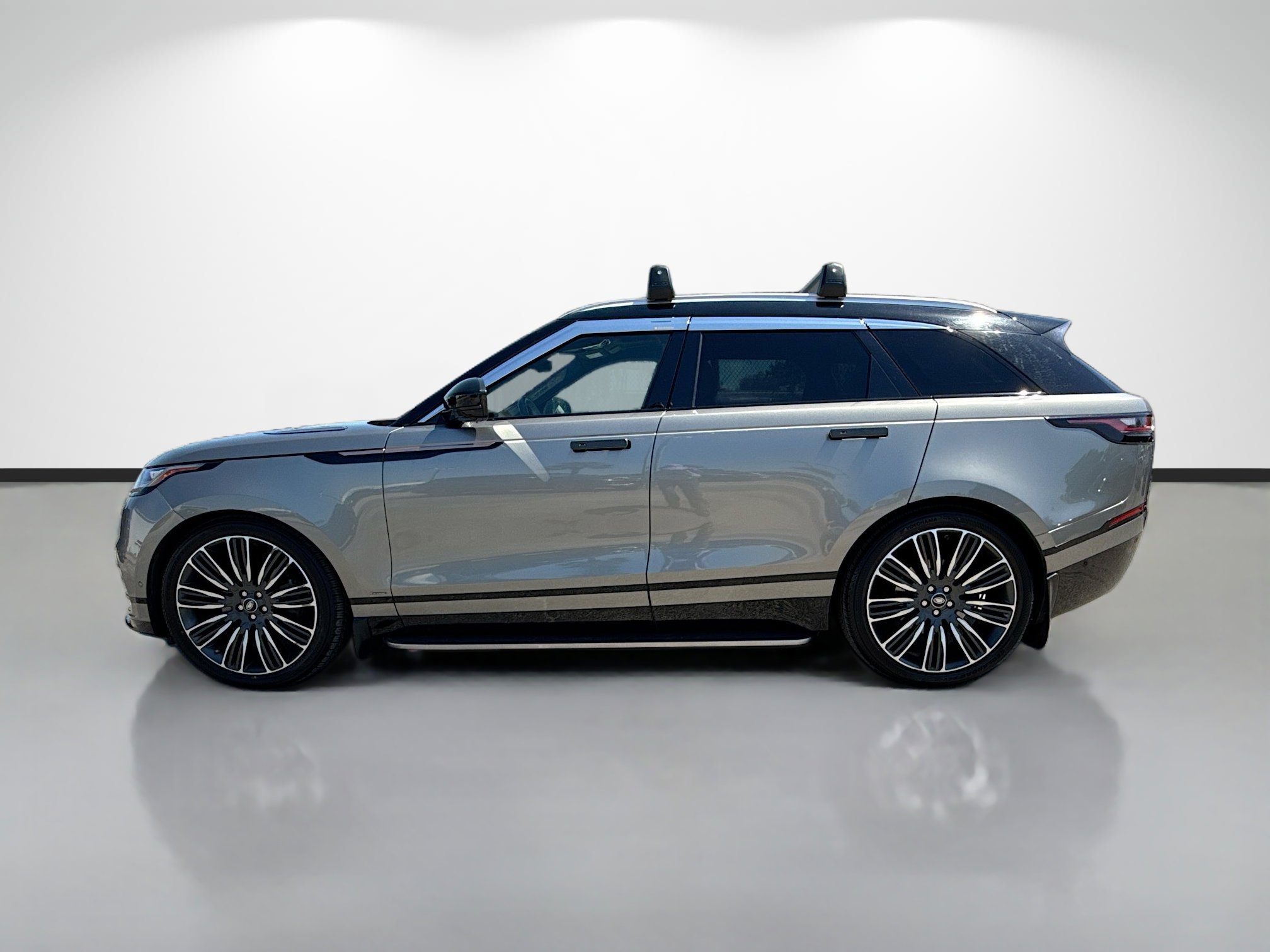 Used 2018 Land Rover Range Rover Velar AWD/4WD image 6