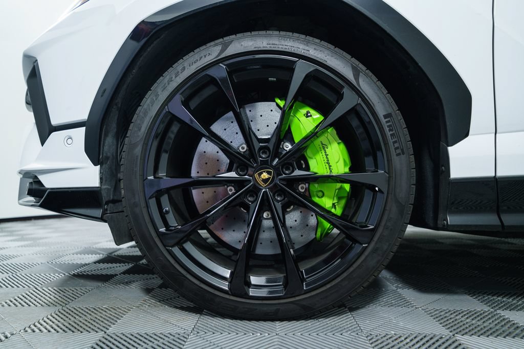 Used 2024 Lamborghini Urus S AWD/4WD image 13