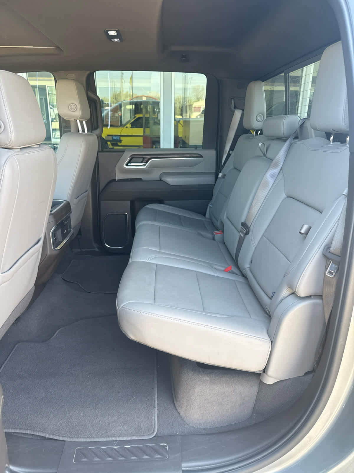 Used 2024 GMC Sierra 2500 SLT w/ SLT Convenience Package image 29